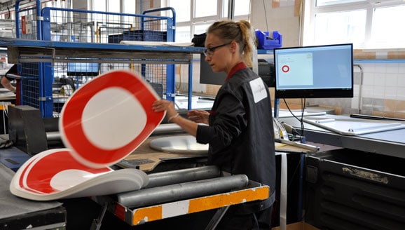 application-face-panneau-signaux-girod Application face panneau routier - Fabrication Française