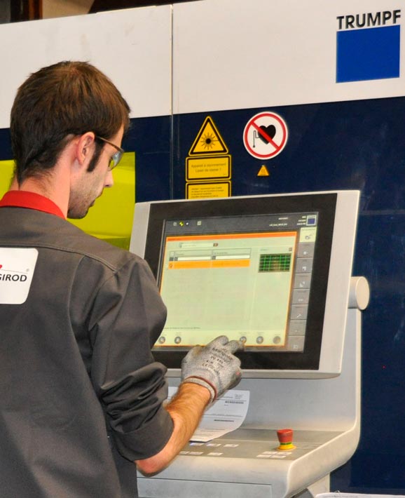 laser-signaux-girod Découpe au laser de panneau routier - Fabricant Français