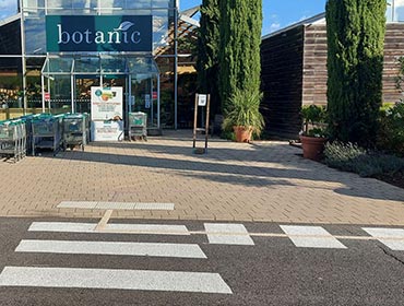 marquage au sol et accessibilit&eacute; parking botanic
